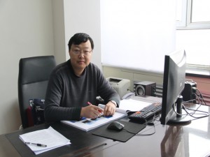 院长  张晓春（一级注册建筑师  注册城乡规划师）